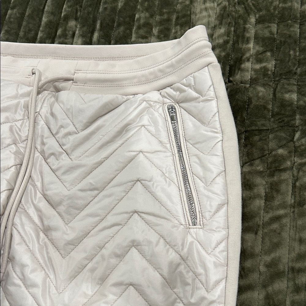 Athleta Quilted Joggers- tan/cream - Picture 5 of 9